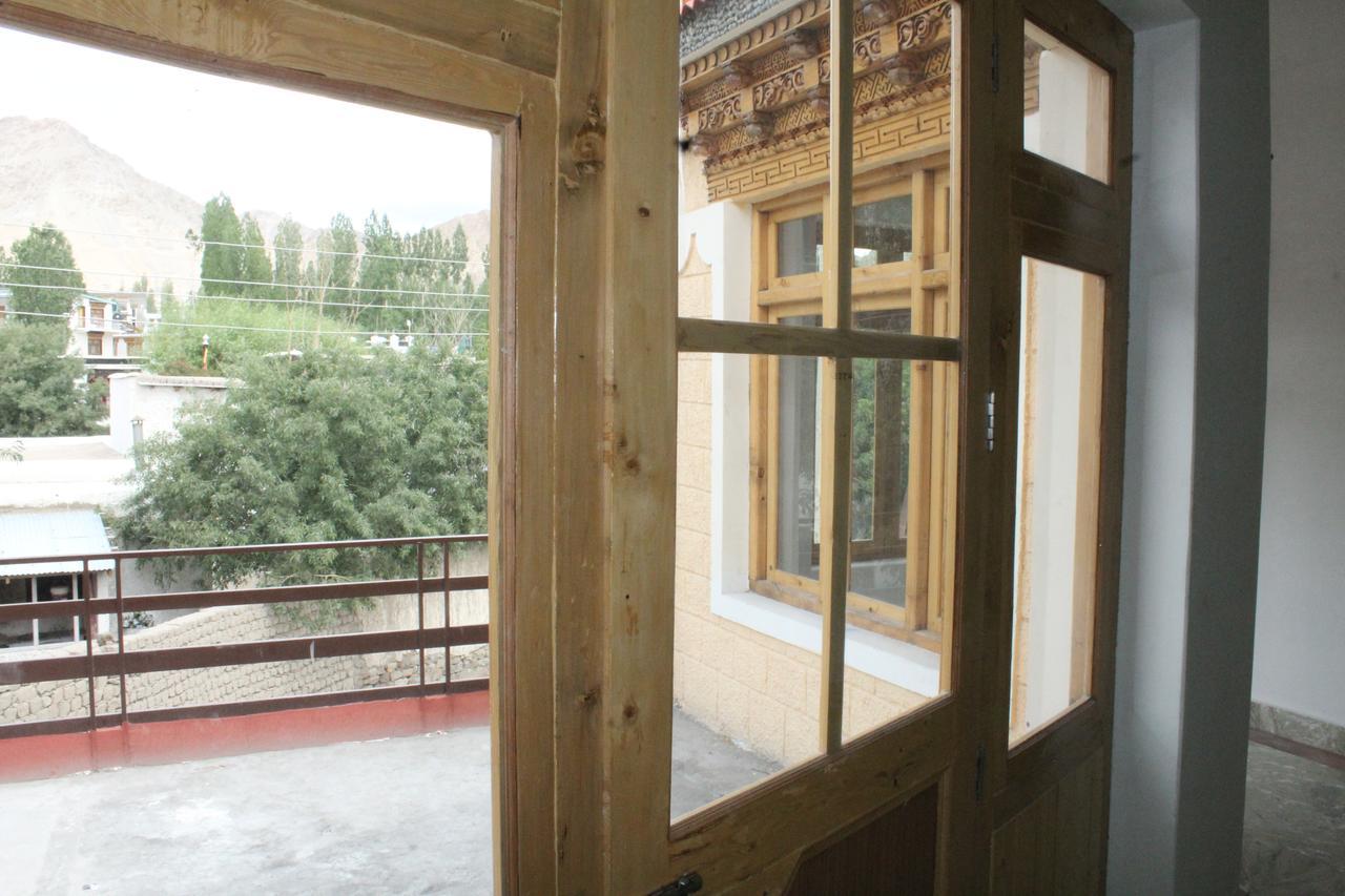 Hotel Kasdar Ladakh Лех Экстерьер фото