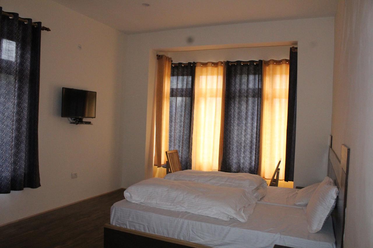 Hotel Kasdar Ladakh Лех Экстерьер фото